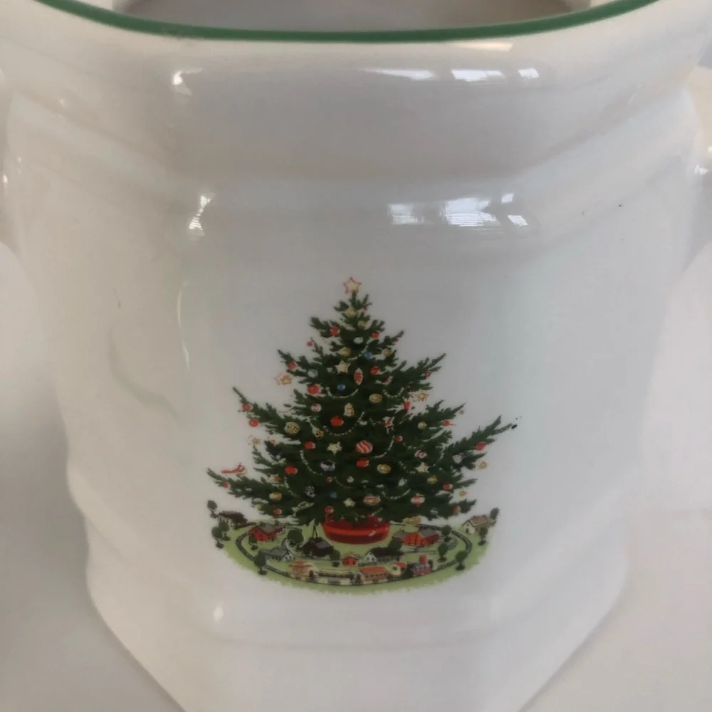 Sugar Bowl & Lid Christmas Heritage by Pfaltzgraff